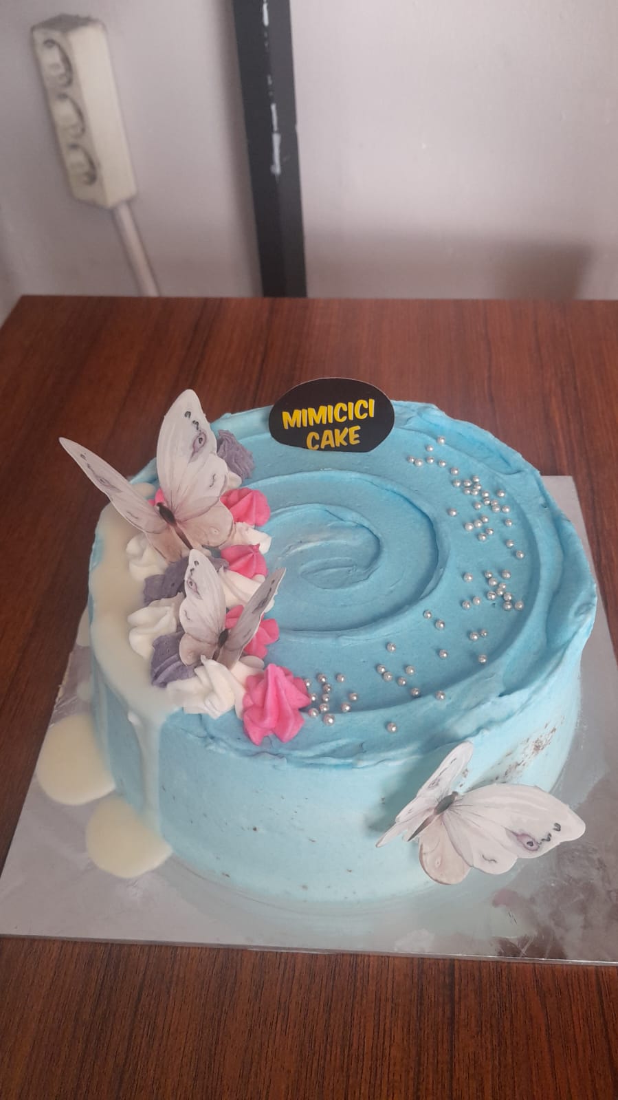 Butterfly Cake Blue with Cokelat Putih